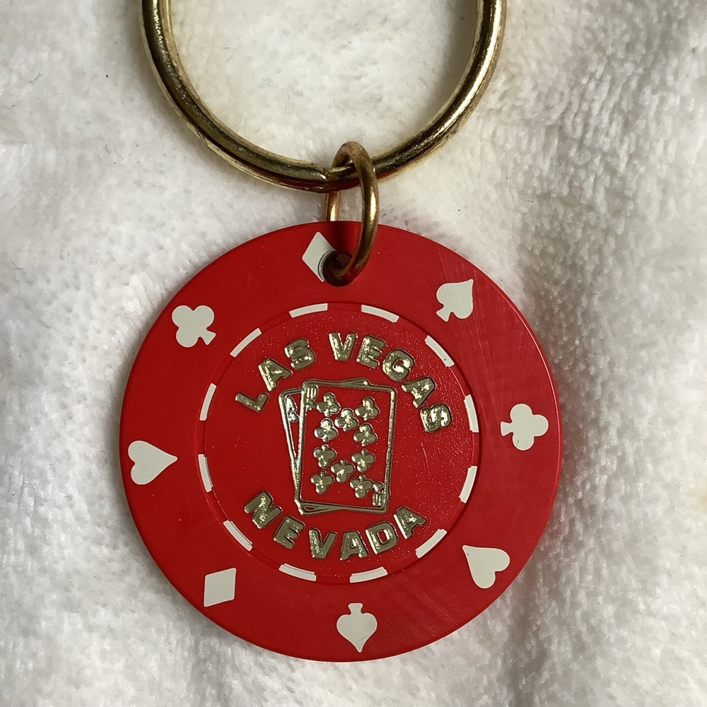 NWOT Las Vegas Poker Chip Key Ring